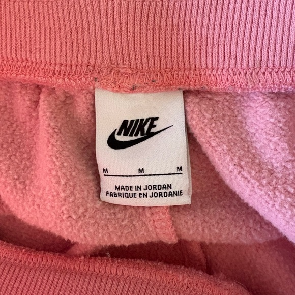 Nike Women's Phoenix Fleece Athletic Coral Chalk Pink Shorts - Picture 5 of 6